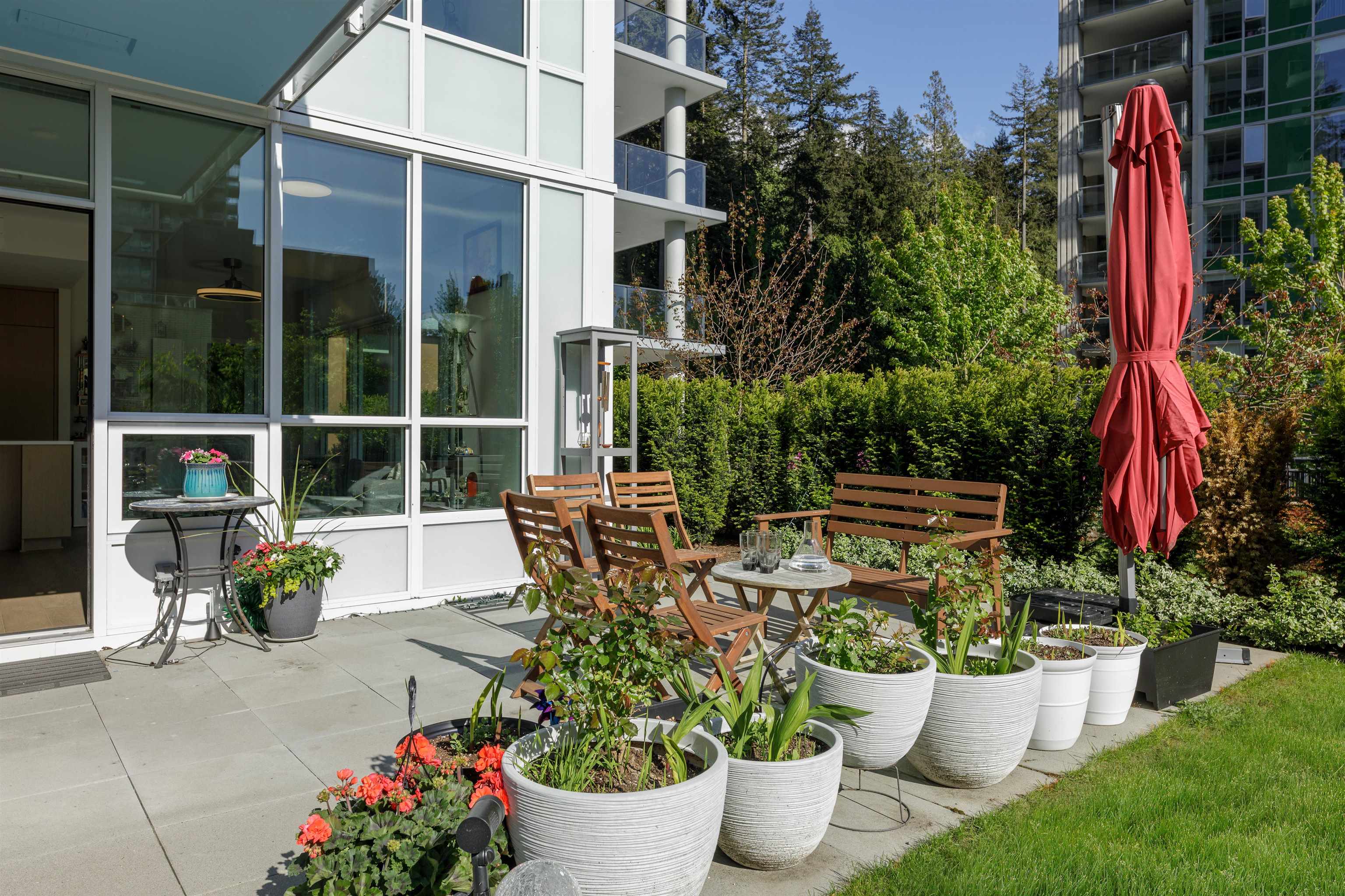 107 5608 BERTON AVENUE Unit: 107