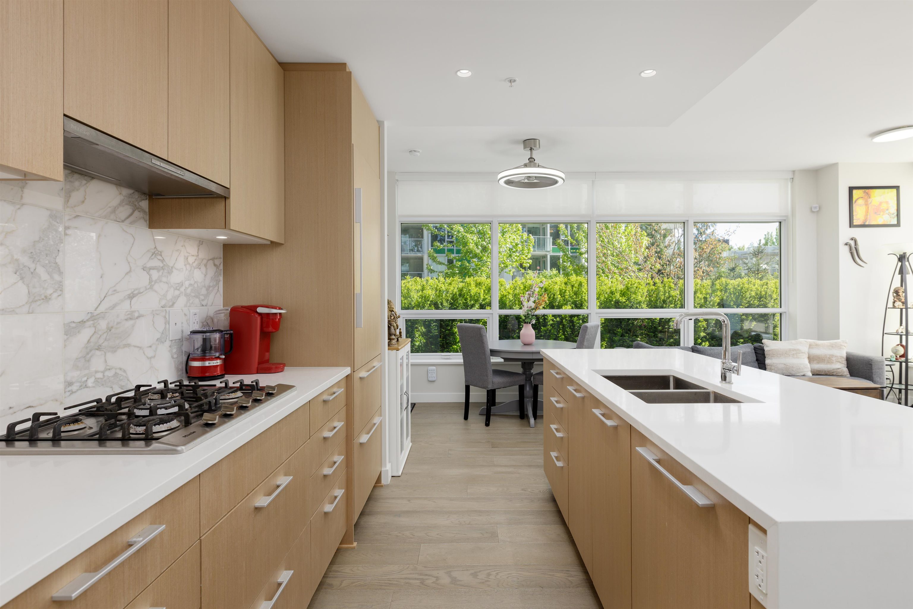 107 5608 BERTON AVENUE Unit: 107