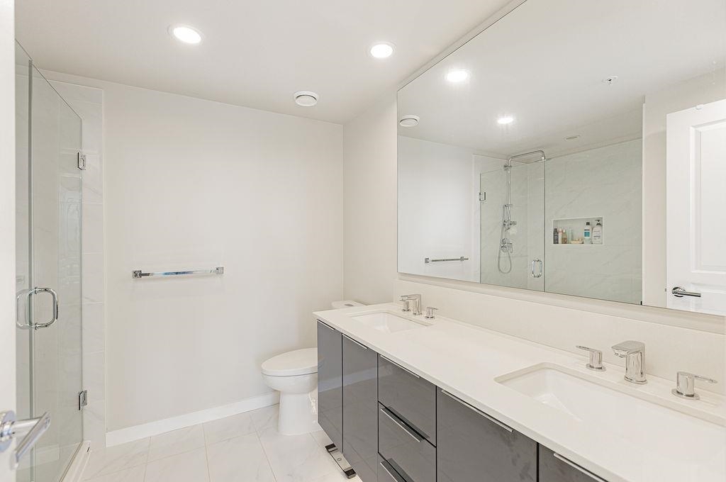 803 3100 WINDSOR GATE Unit: 803