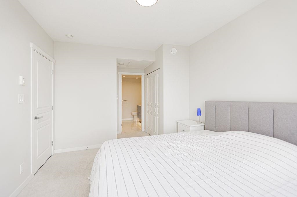 803 3100 WINDSOR GATE Unit: 803