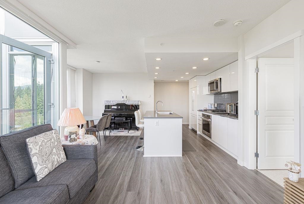 803 3100 WINDSOR GATE Unit: 803