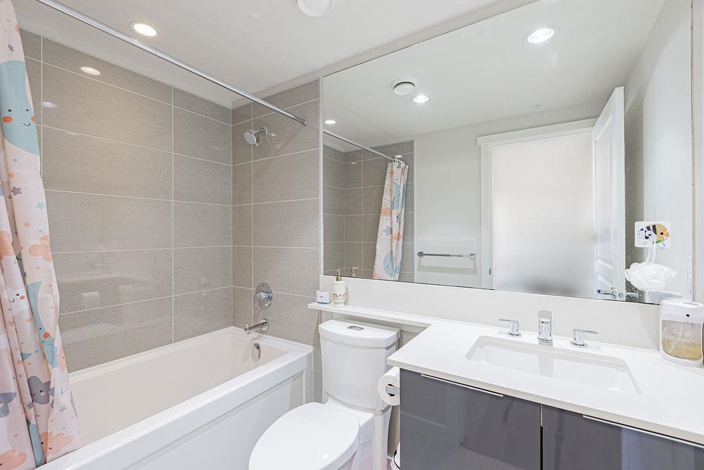 803 3100 WINDSOR GATE Unit: 803