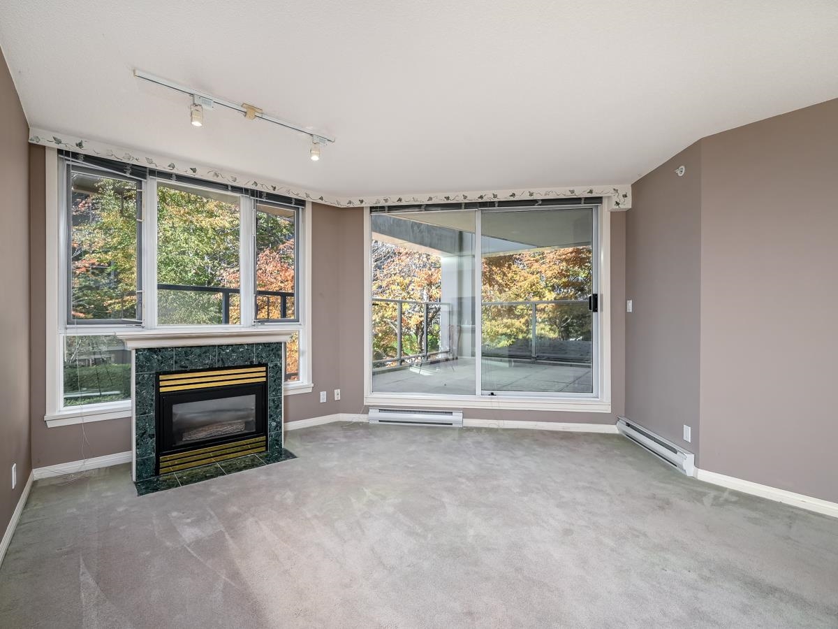 201 5860 DOVER CRESCENT Unit: 201
