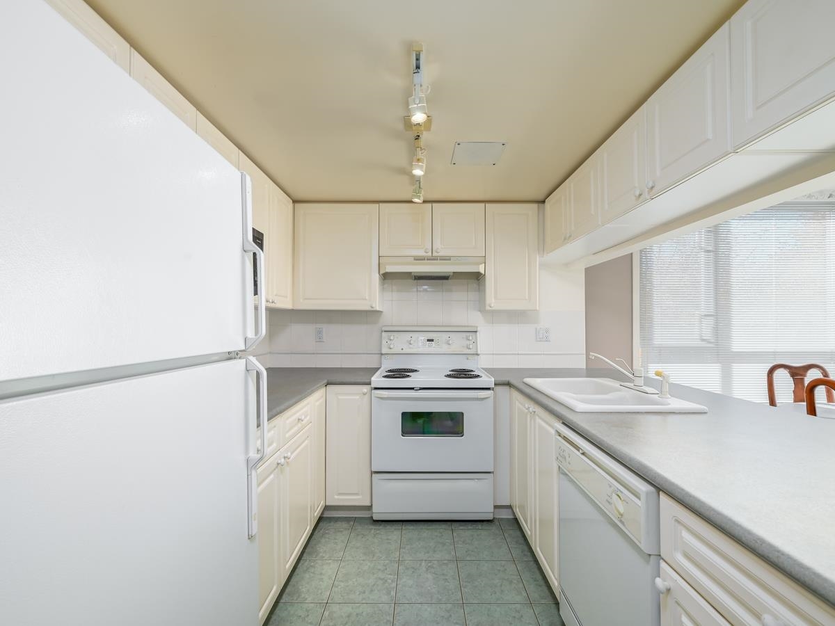 201 5860 DOVER CRESCENT Unit: 201