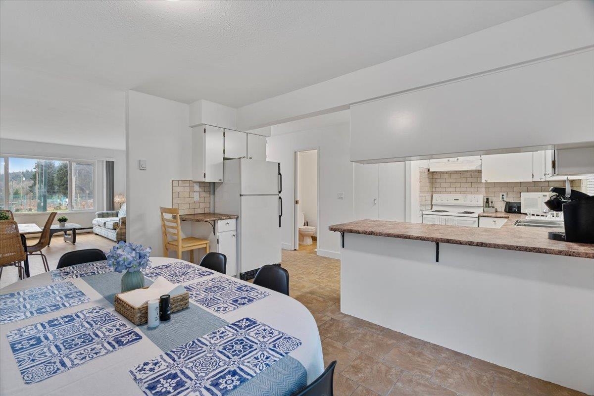 663-665 HARRISON AVENUE