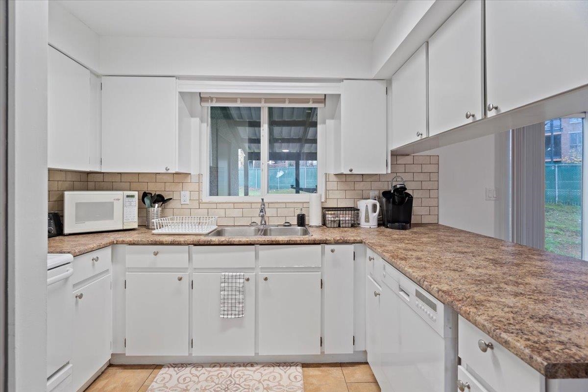 663-665 HARRISON AVENUE