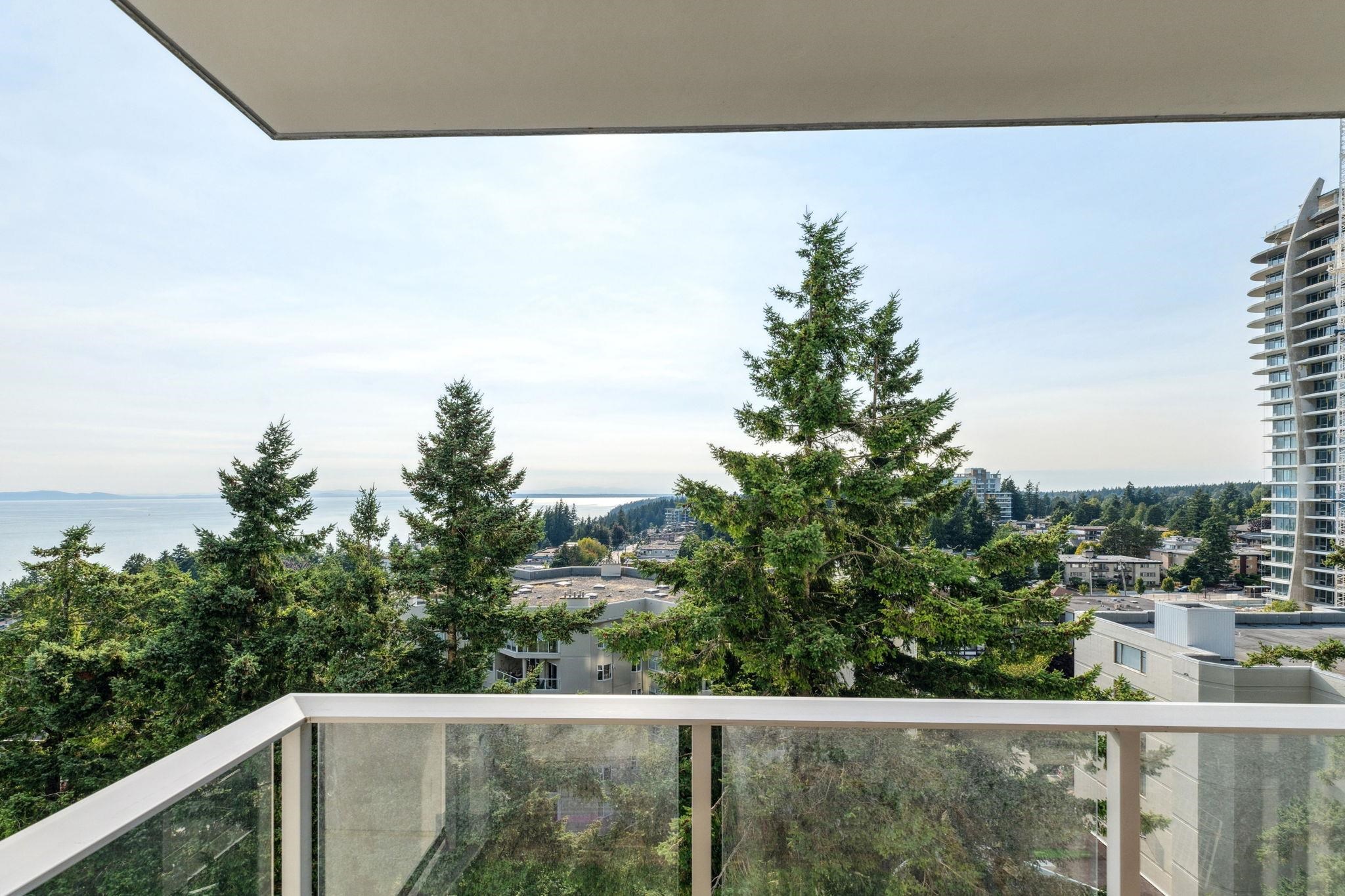 901 15165 THRIFT AVENUE Unit: 901