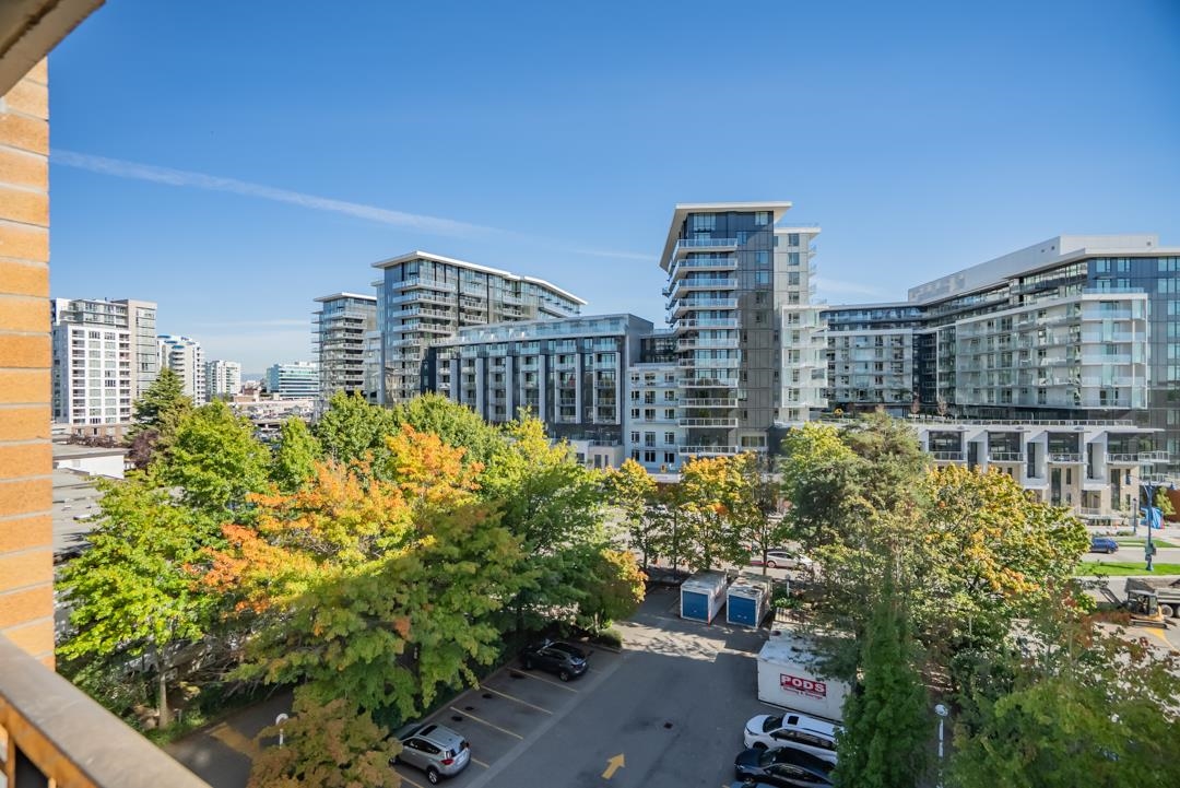 701 6631 MINORU BOULEVARD Unit: 701