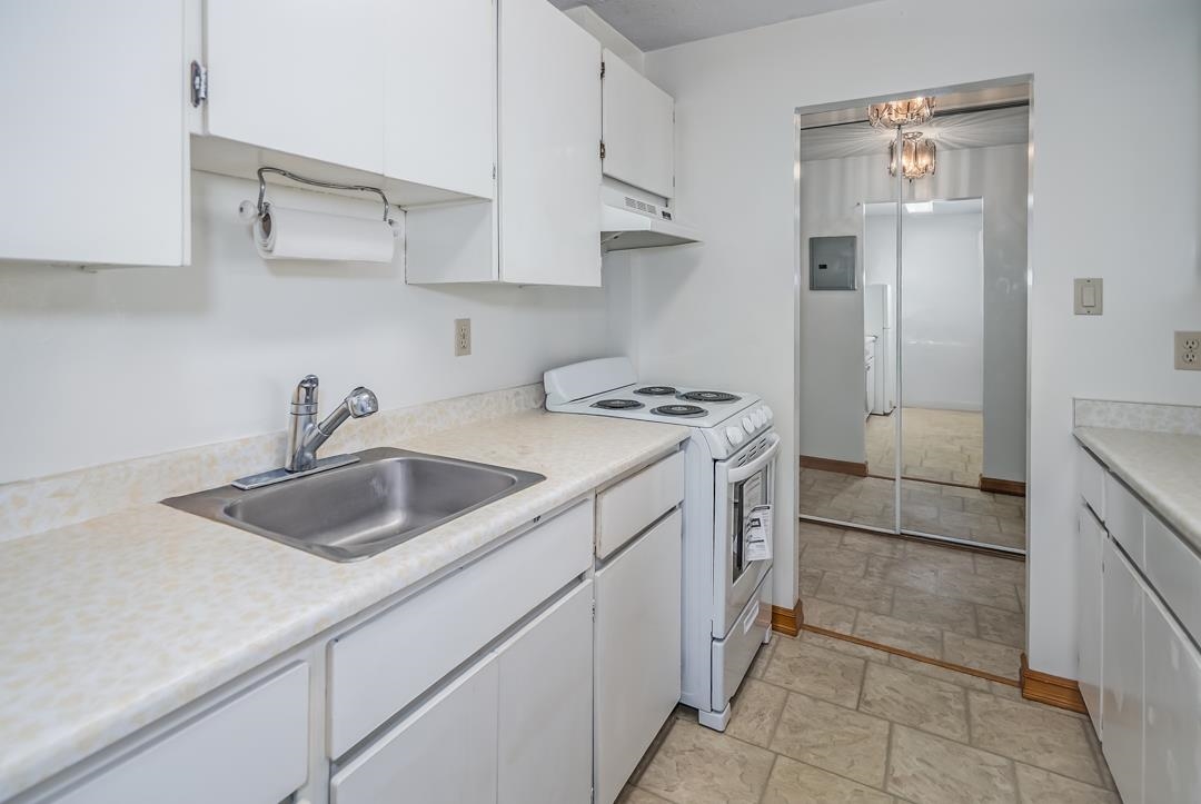 701 6631 MINORU BOULEVARD Unit: 701