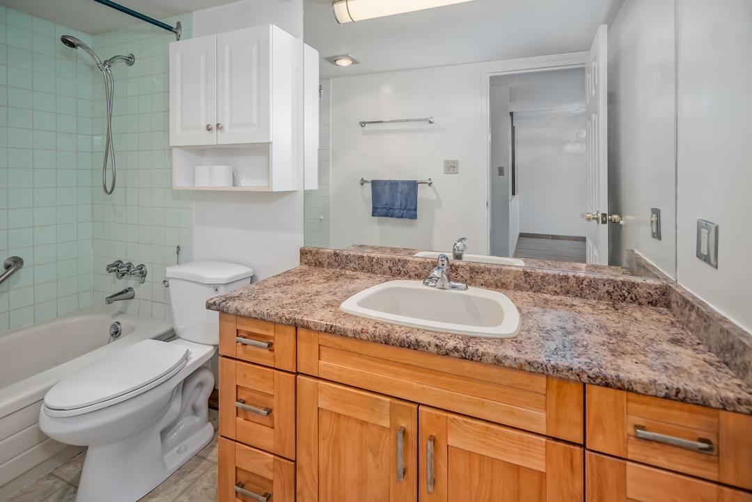 701 6631 MINORU BOULEVARD Unit: 701