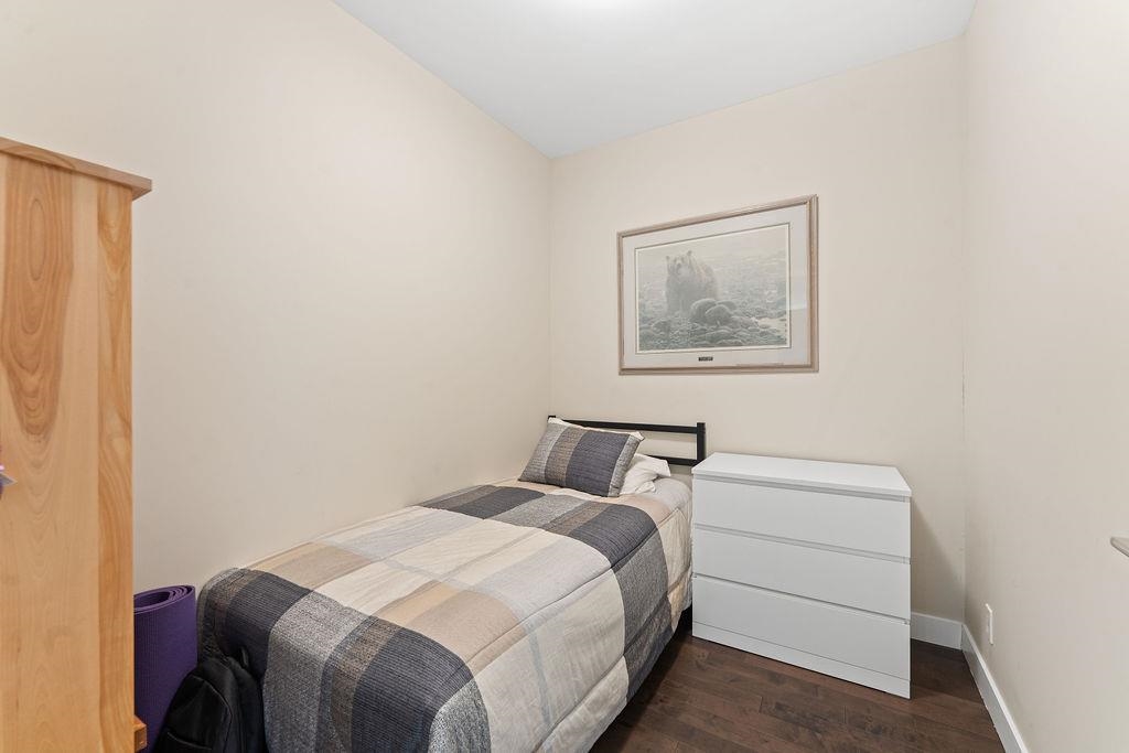 301 4570 HASTINGS STREET Unit: 301