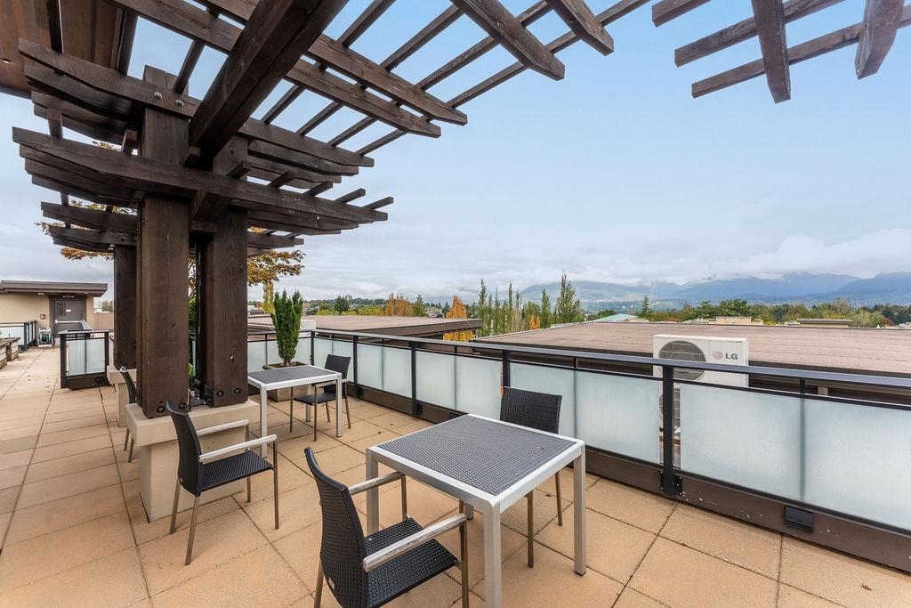 301 4570 HASTINGS STREET Unit: 301