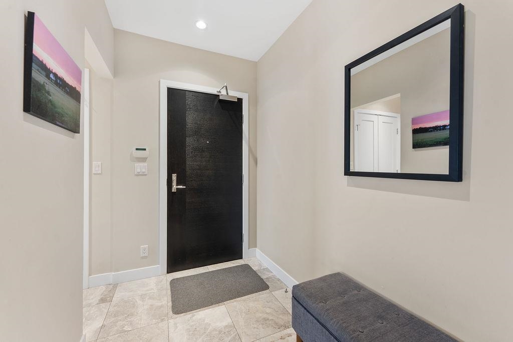 301 4570 HASTINGS STREET Unit: 301