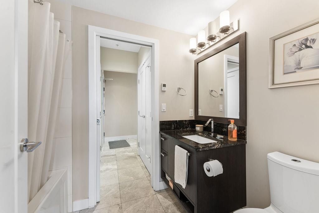 301 4570 HASTINGS STREET Unit: 301