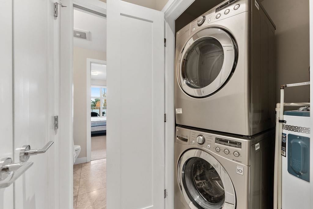 301 4570 HASTINGS STREET Unit: 301