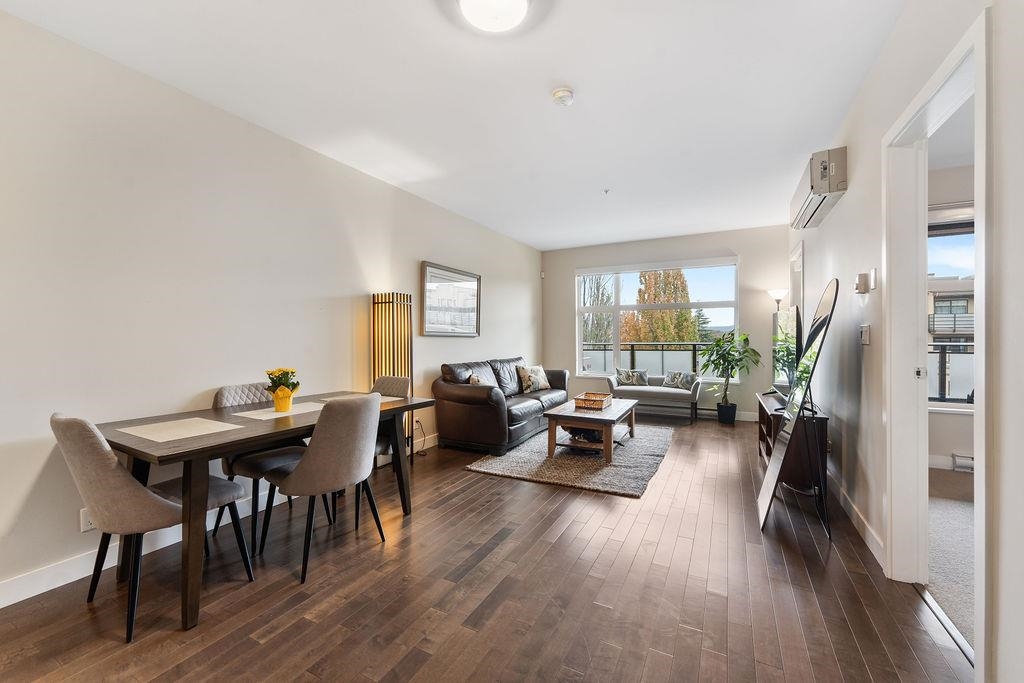 301 4570 HASTINGS STREET Unit: 301