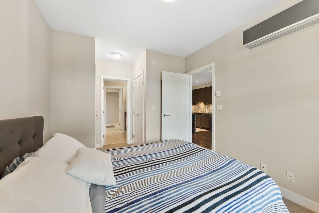 301 4570 HASTINGS STREET Unit: 301