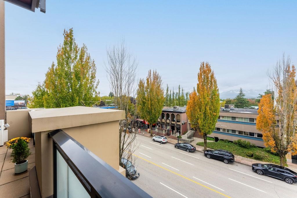 301 4570 HASTINGS STREET Unit: 301