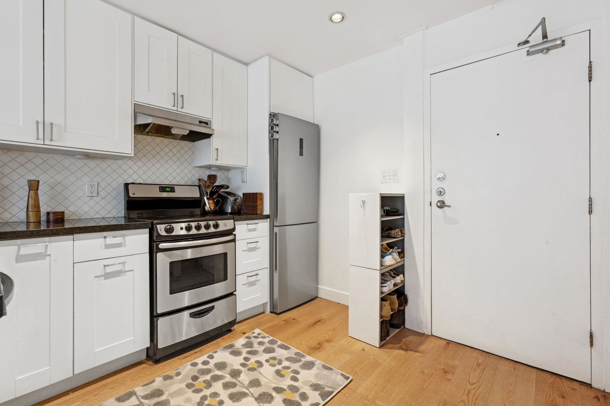 204 853 E 7TH AVENUE Unit: 204