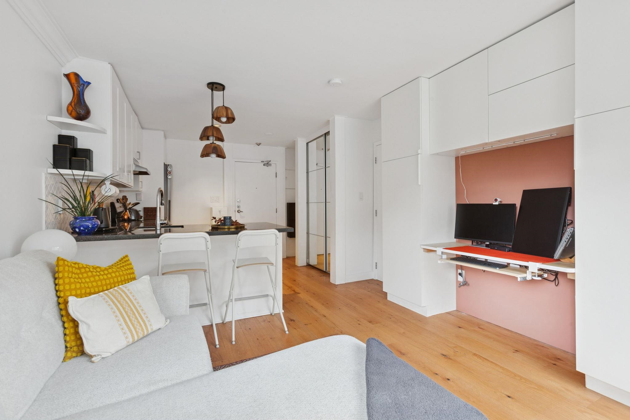 204 853 E 7TH AVENUE Unit: 204