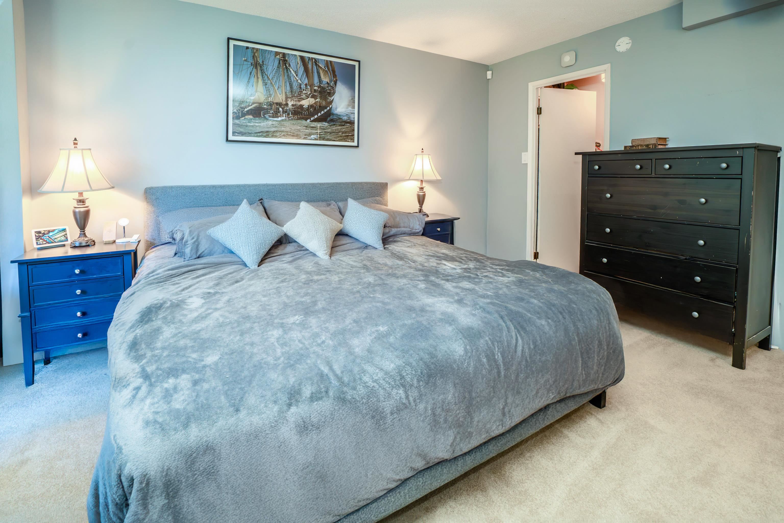 303 3737 BARTLETT COURT Unit: 303