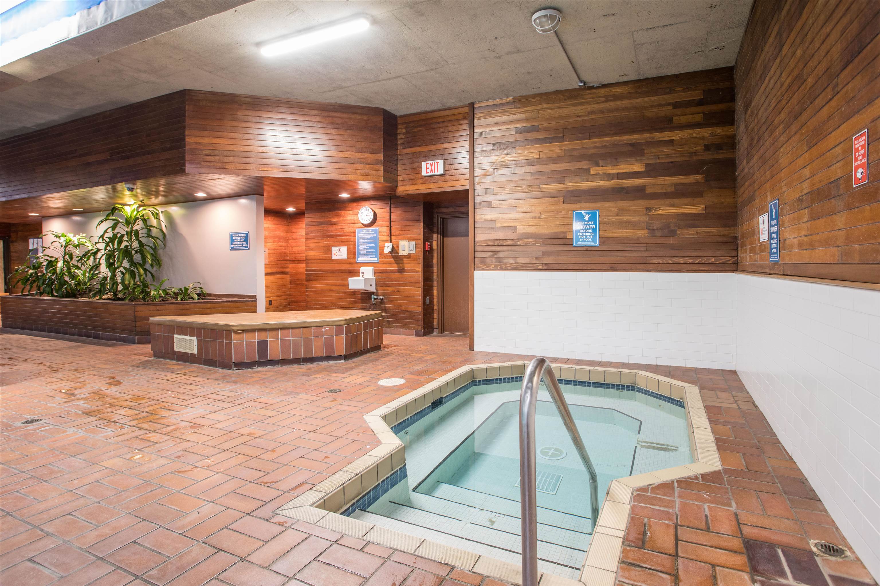 303 3737 BARTLETT COURT Unit: 303