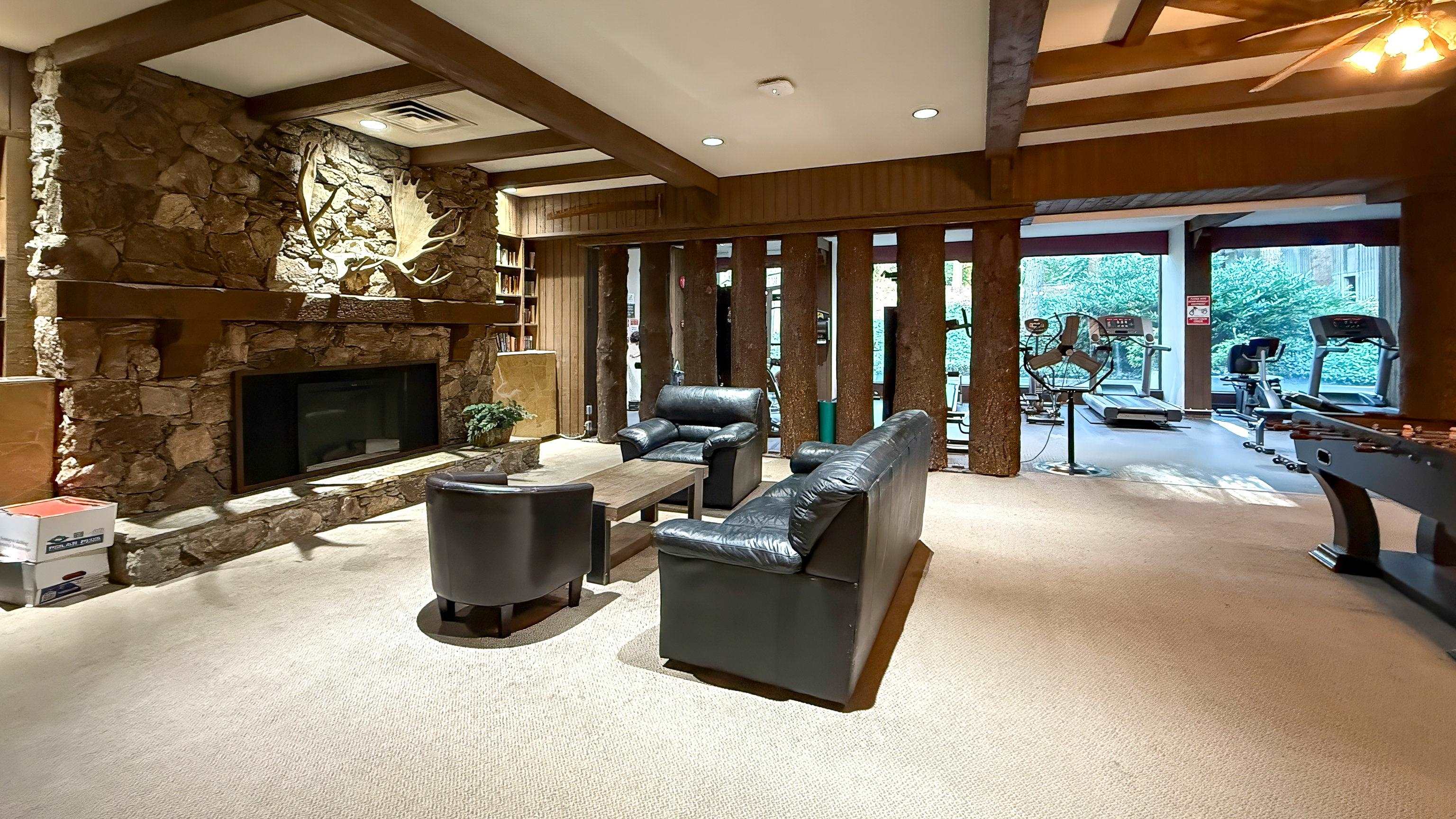 303 3737 BARTLETT COURT Unit: 303