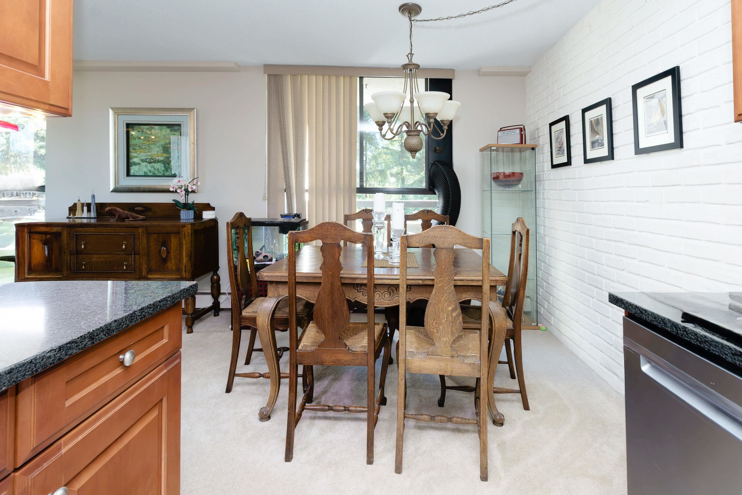 303 3737 BARTLETT COURT Unit: 303