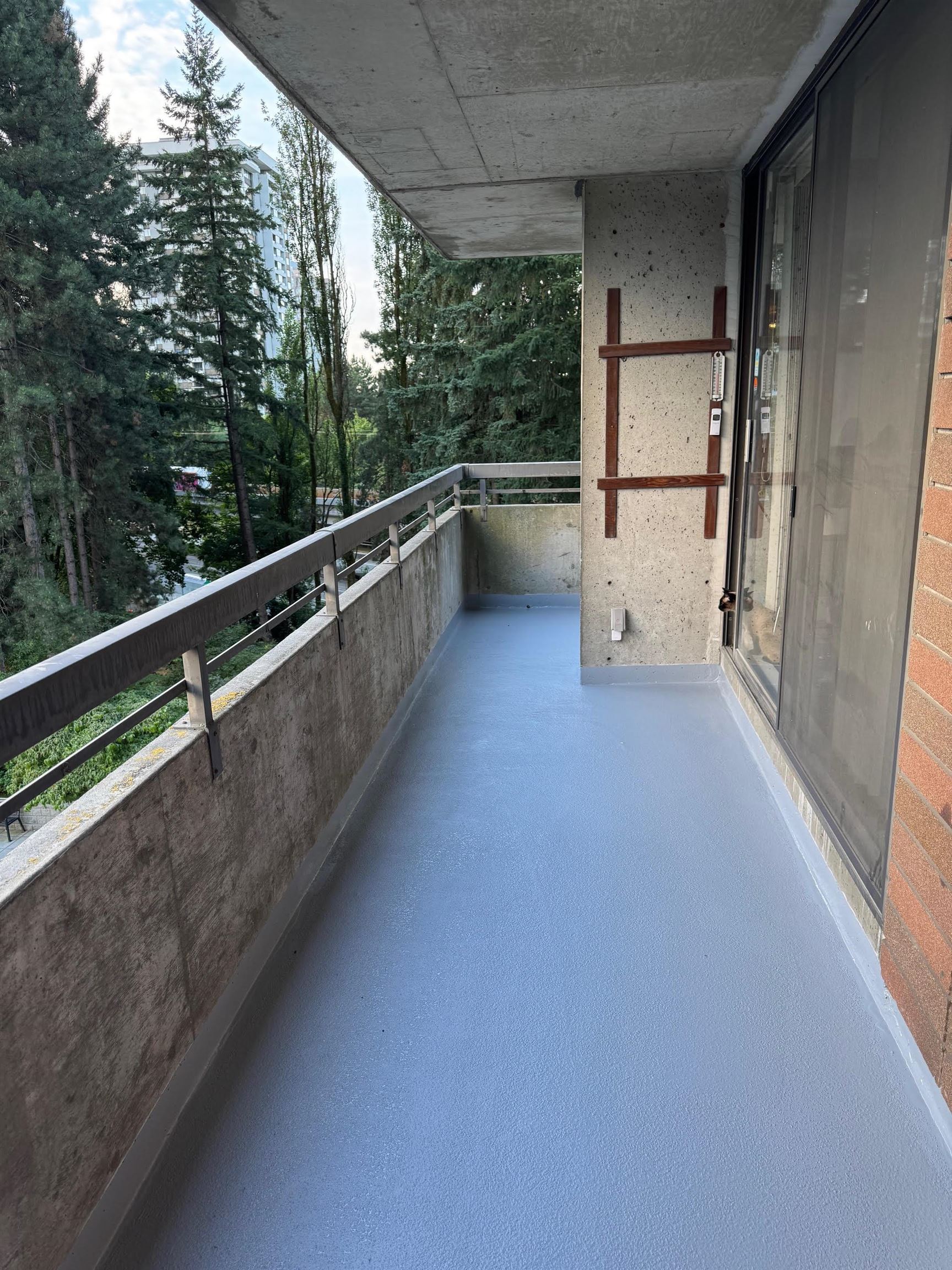 303 3737 BARTLETT COURT Unit: 303