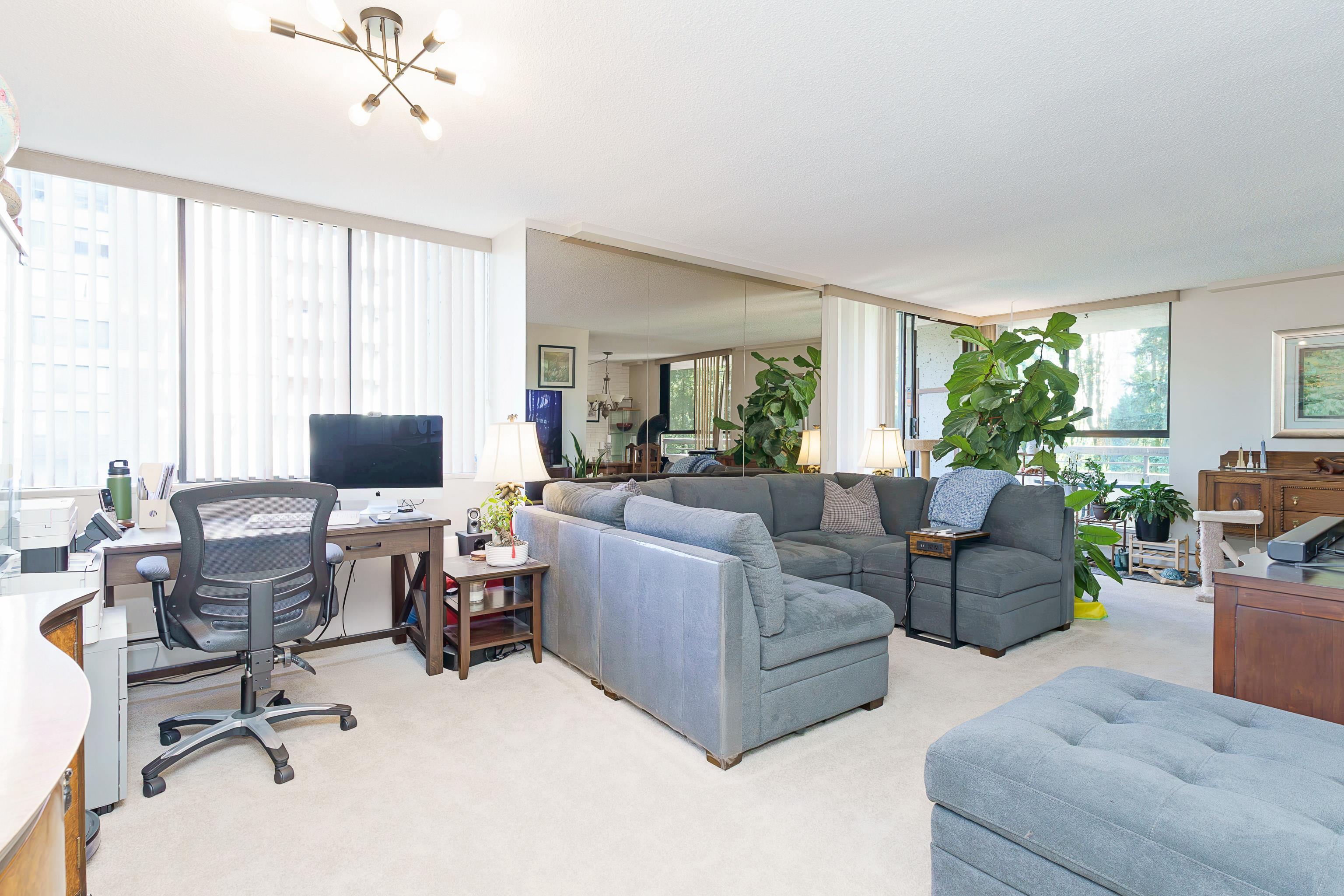 303 3737 BARTLETT COURT Unit: 303