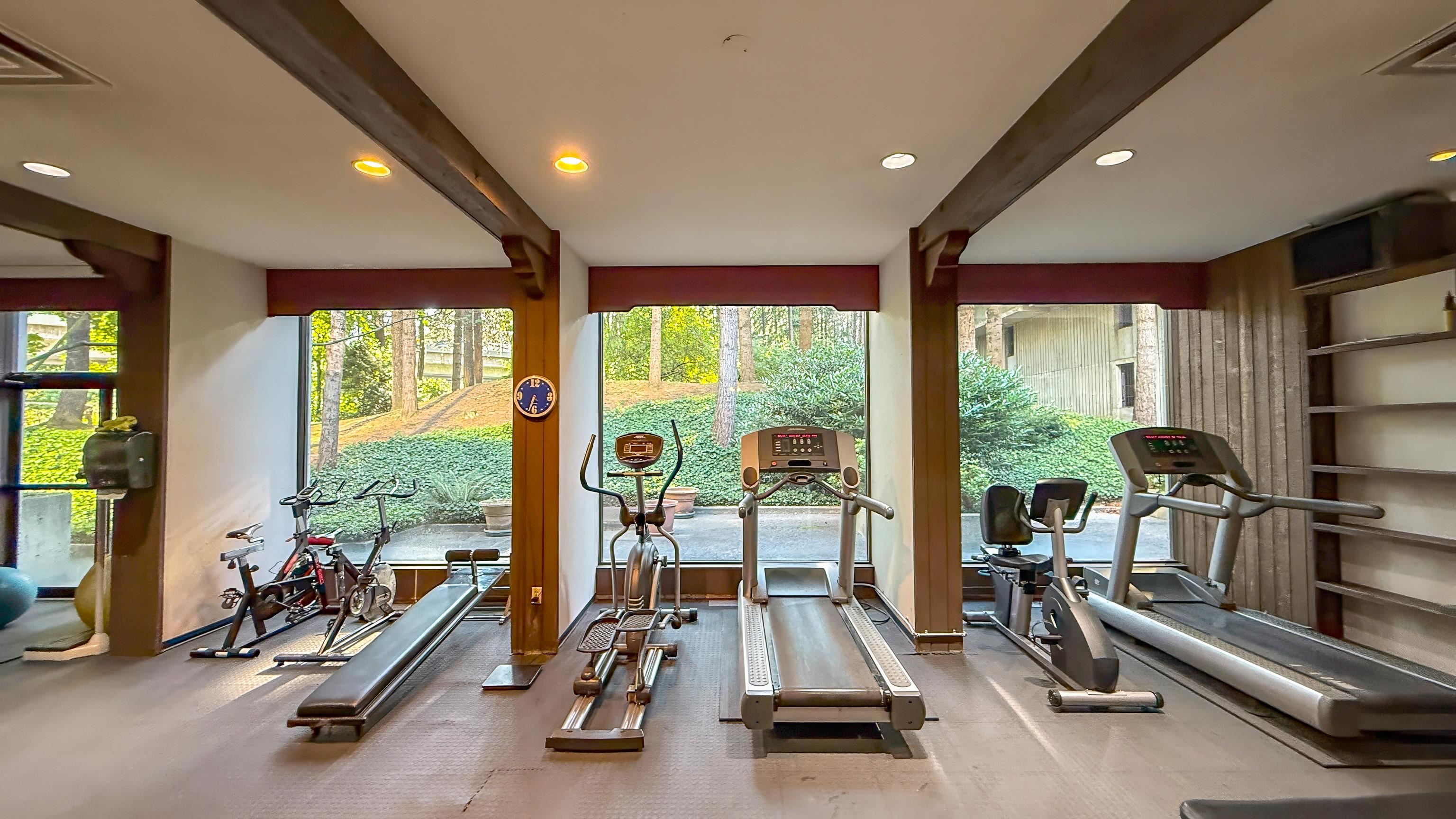 303 3737 BARTLETT COURT Unit: 303