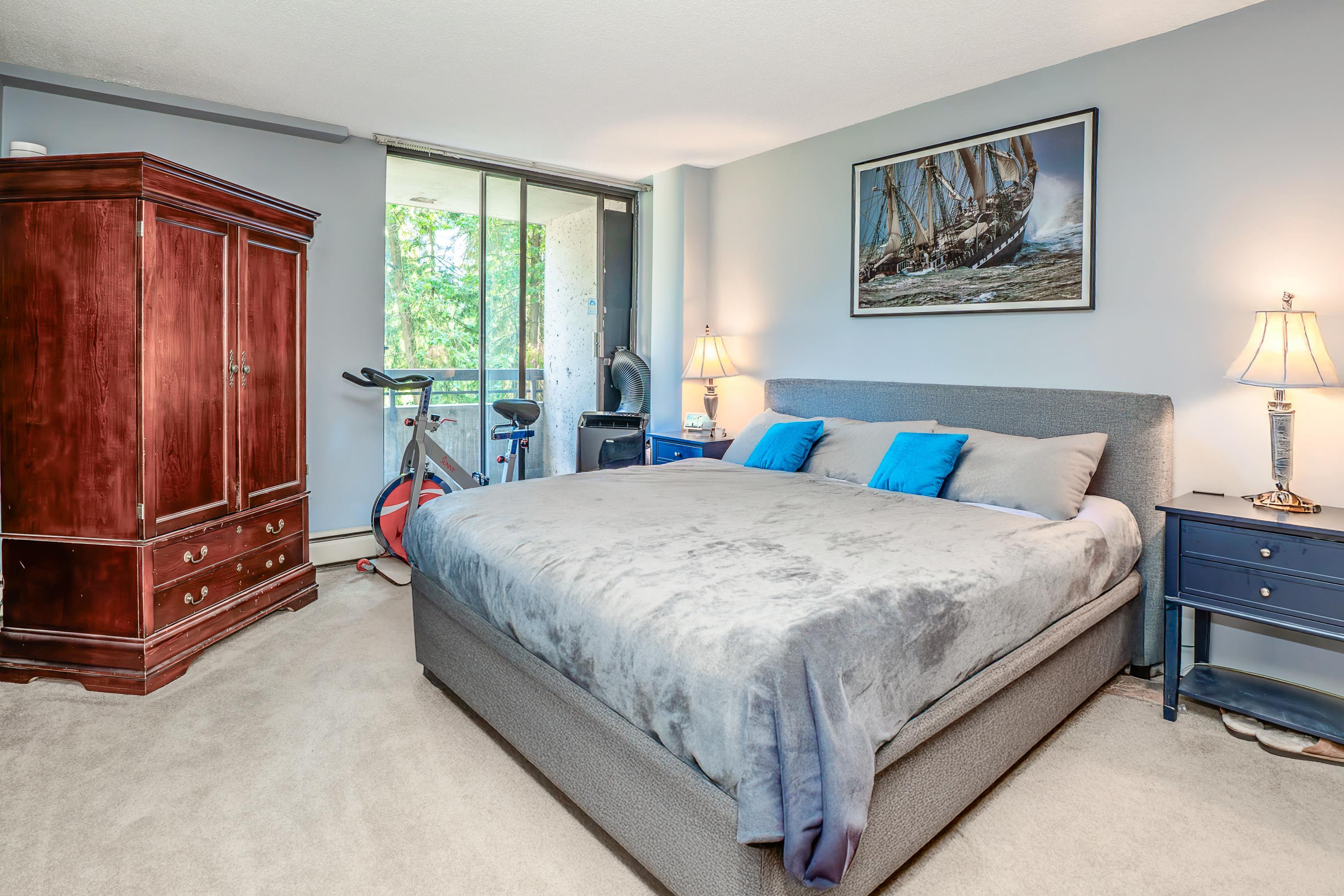 303 3737 BARTLETT COURT Unit: 303