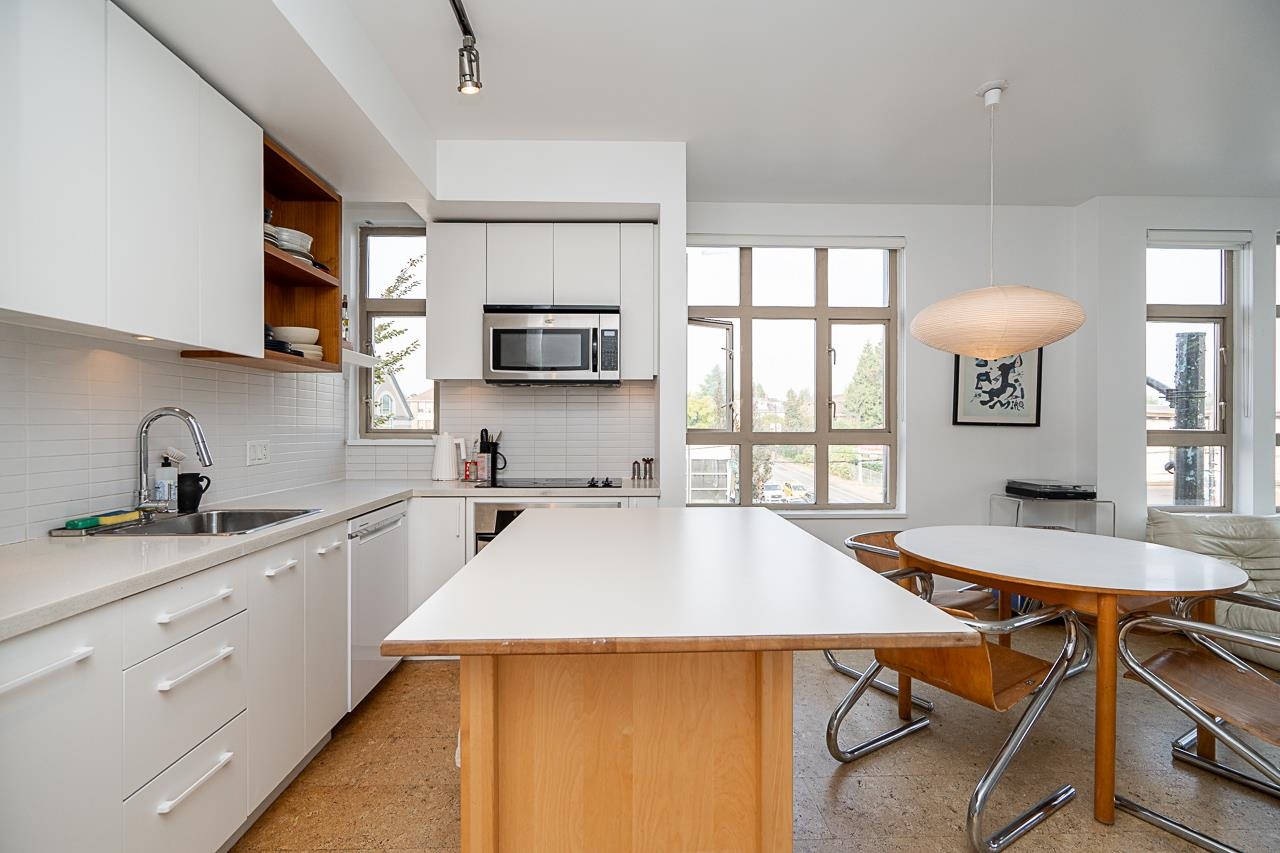 303 2828 MAIN STREET Unit: 303