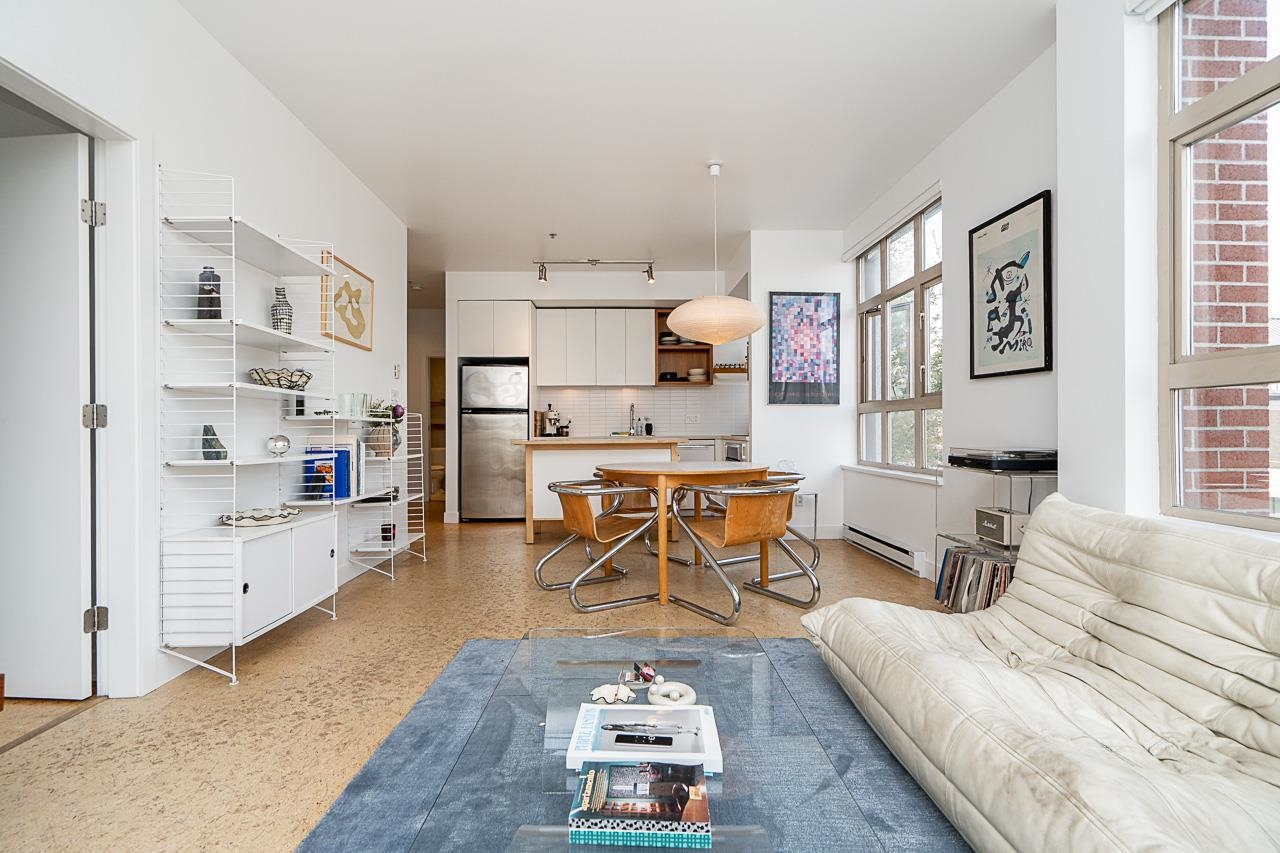 303 2828 MAIN STREET Unit: 303