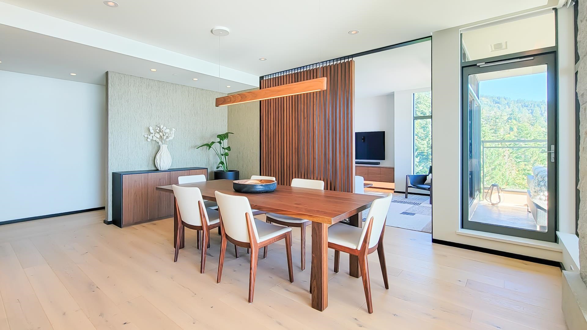 1201 3315 CYPRESS PLACE Unit: 1201