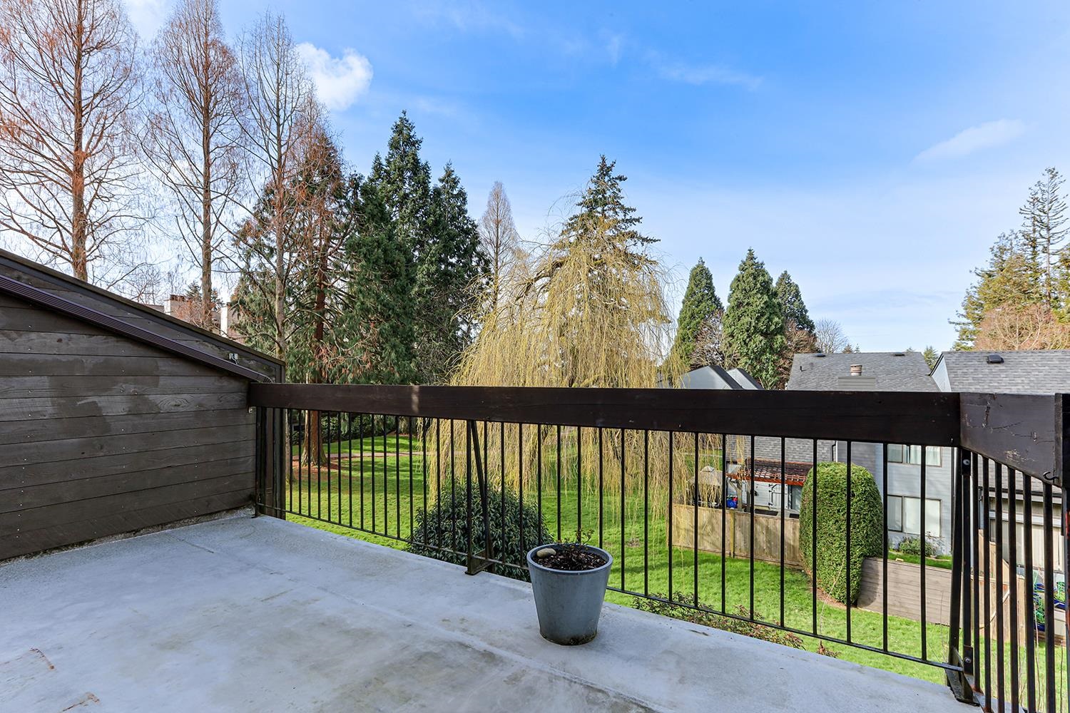 205 7831 NO. 1 ROAD Unit: 205