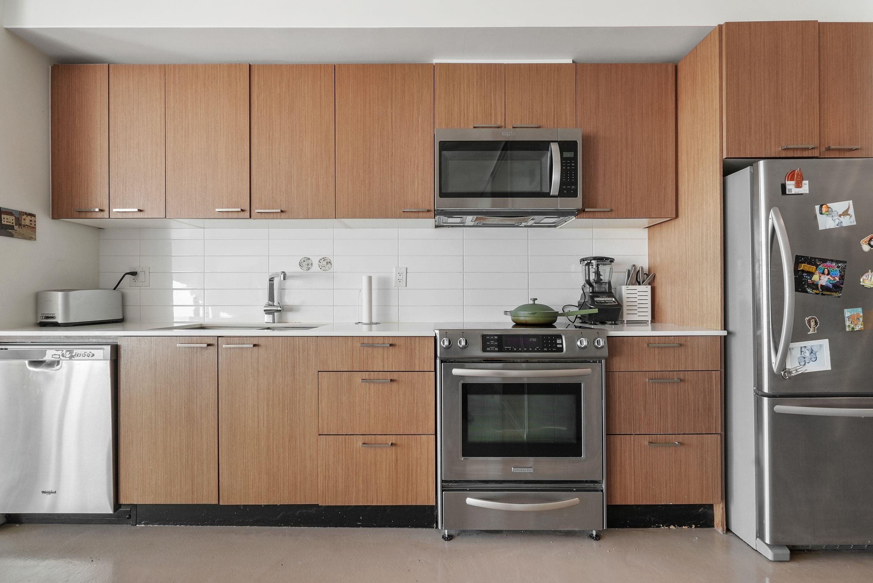 715 221 UNION STREET Unit: 715