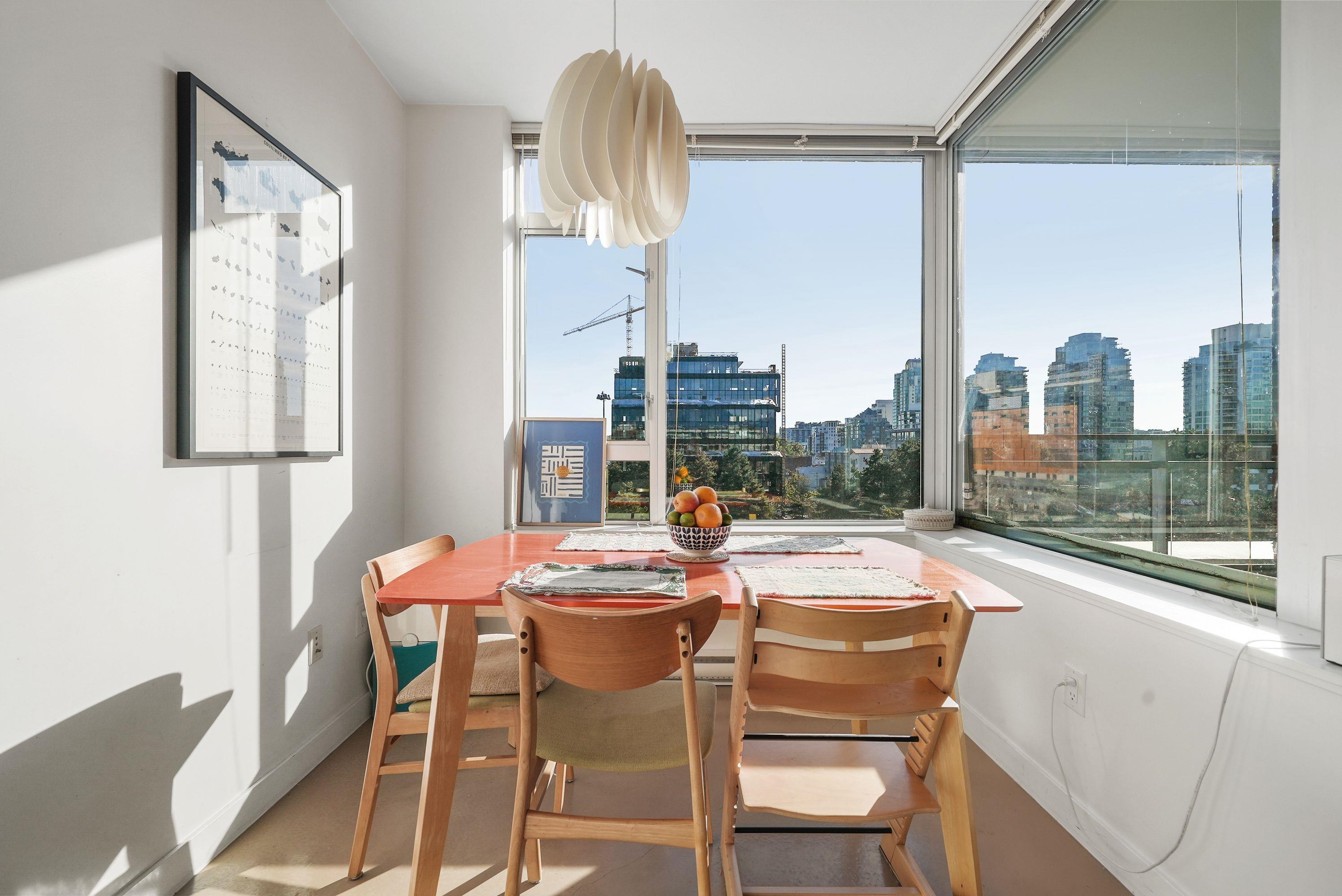 715 221 UNION STREET Unit: 715