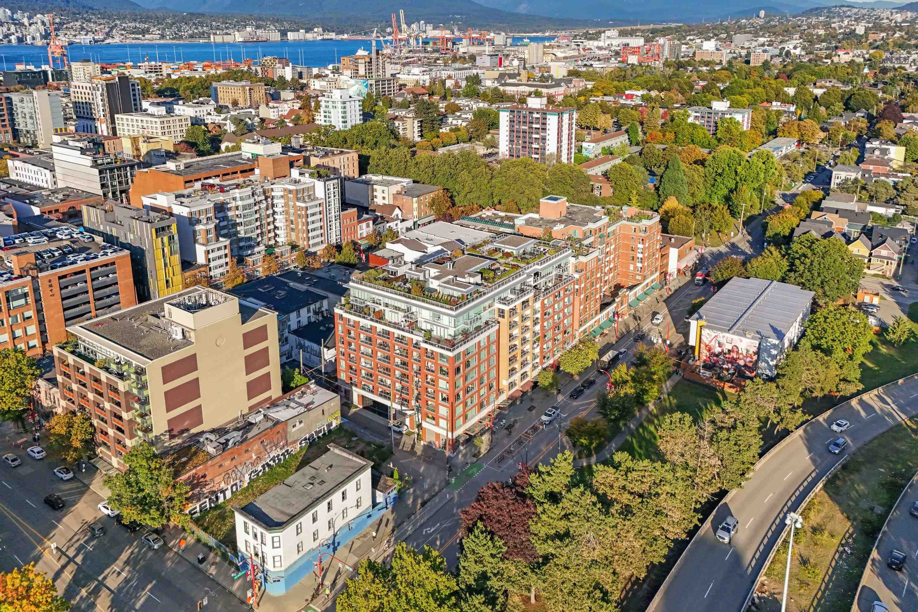 715 221 UNION STREET Unit: 715