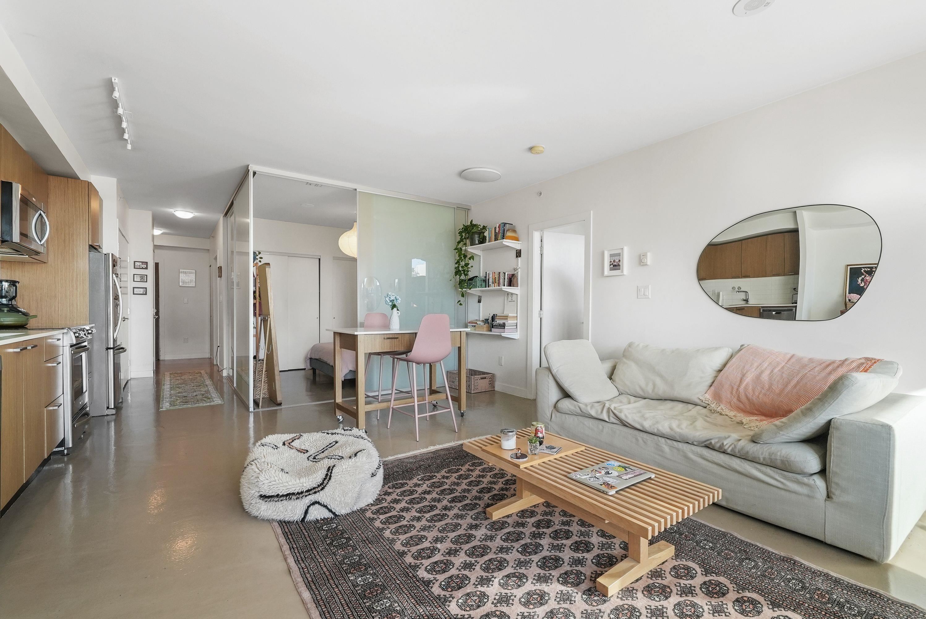 715 221 UNION STREET Unit: 715