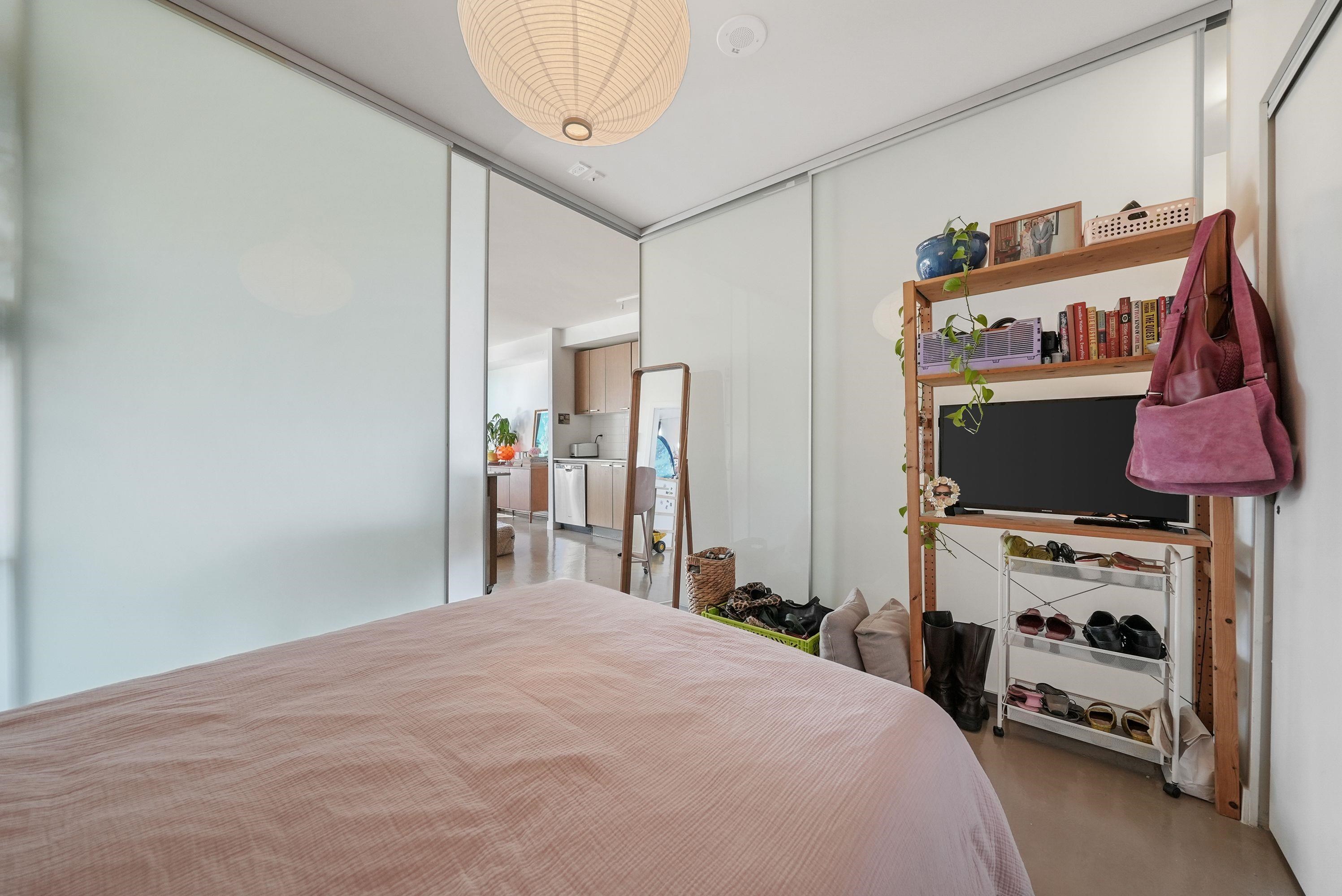 715 221 UNION STREET Unit: 715