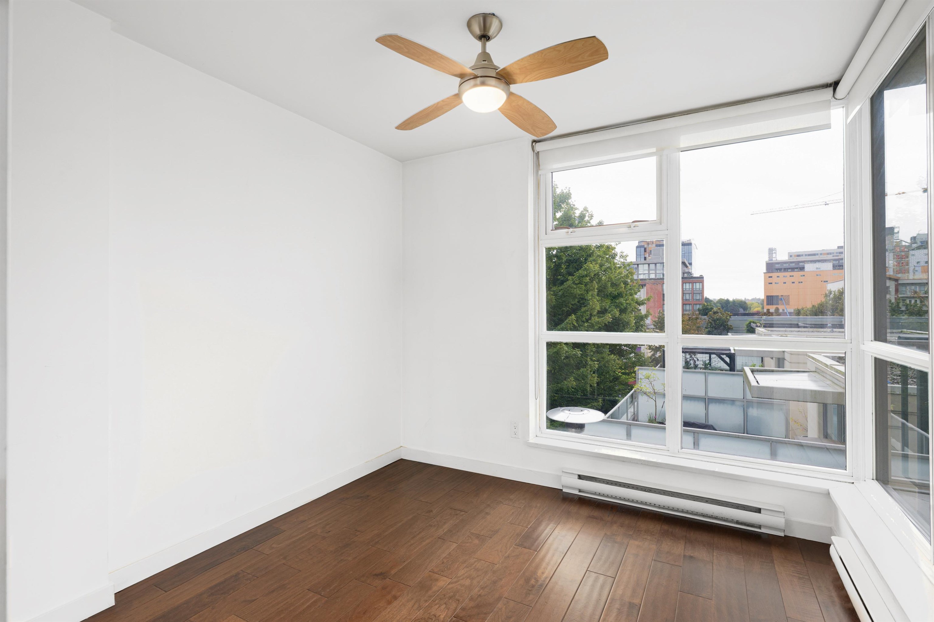 503 125 MILROSS AVENUE Unit: 503