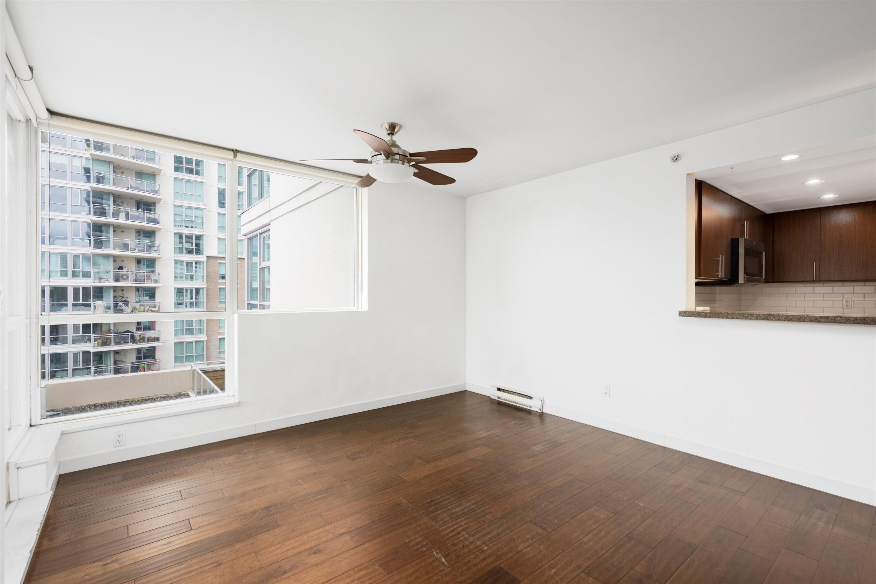 503 125 MILROSS AVENUE Unit: 503