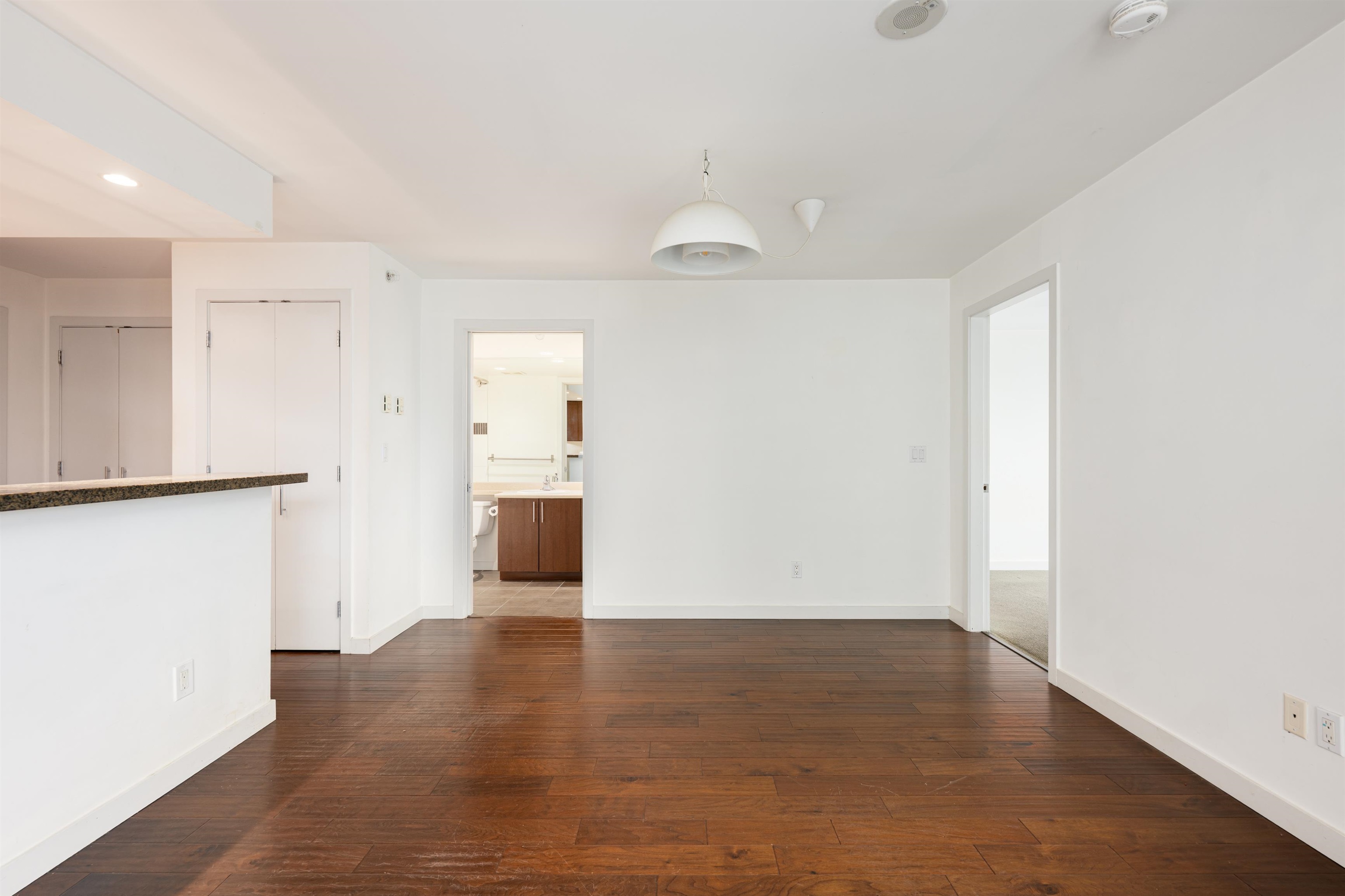 503 125 MILROSS AVENUE Unit: 503