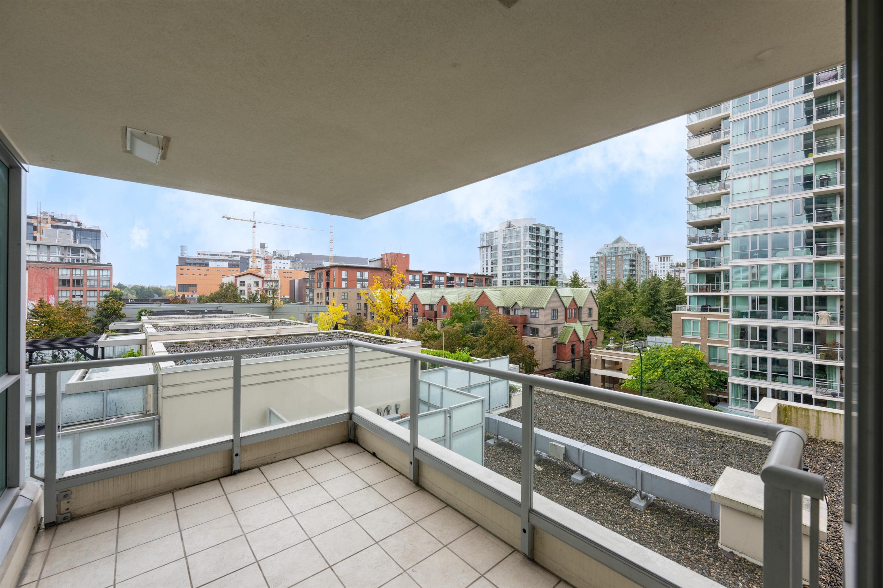503 125 MILROSS AVENUE Unit: 503