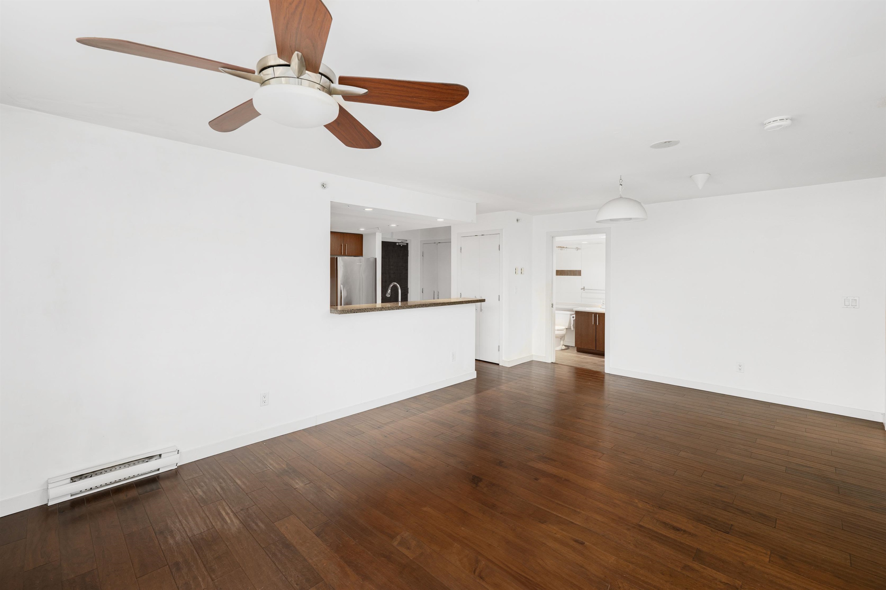 503 125 MILROSS AVENUE Unit: 503