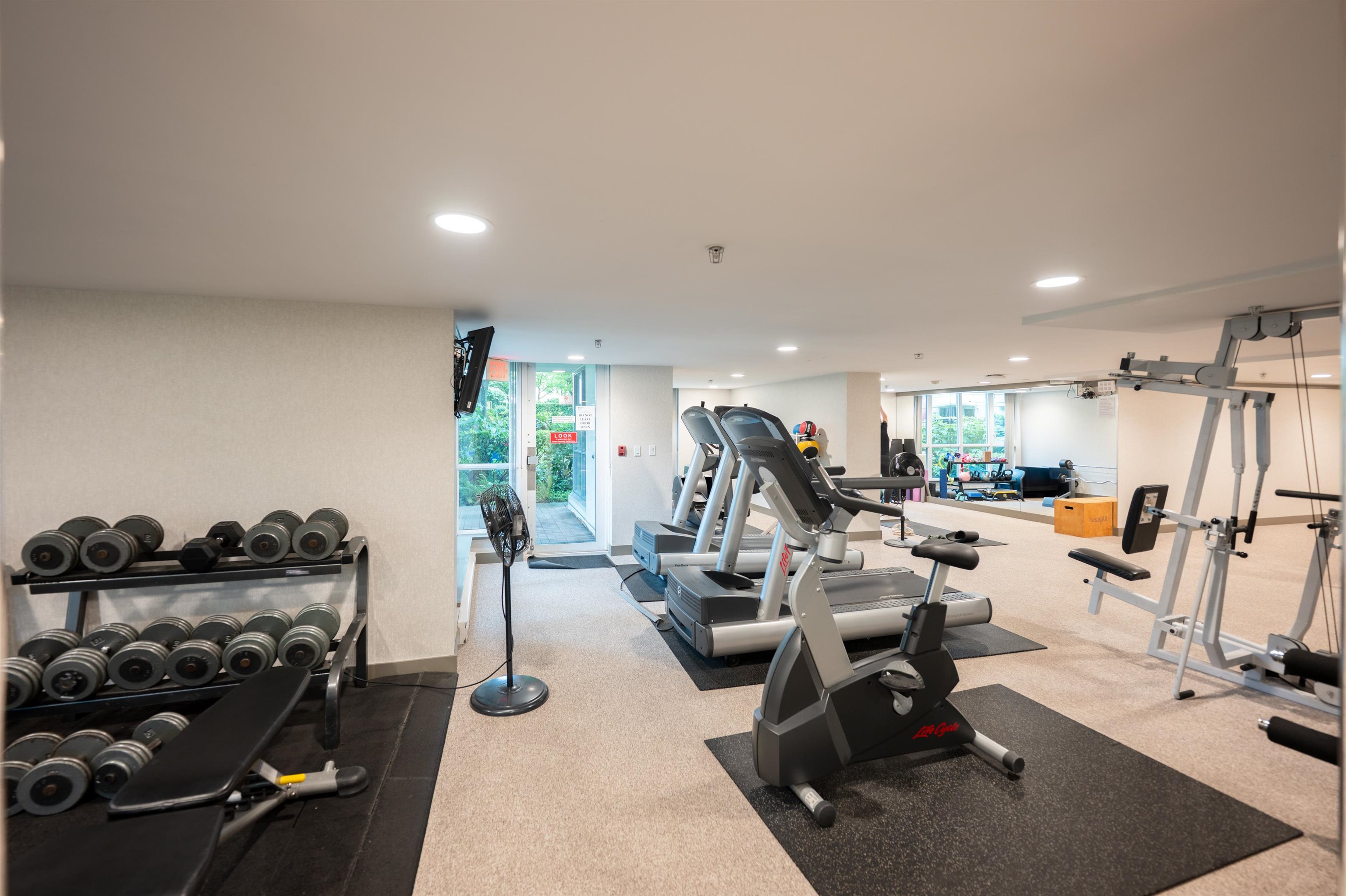 503 125 MILROSS AVENUE Unit: 503