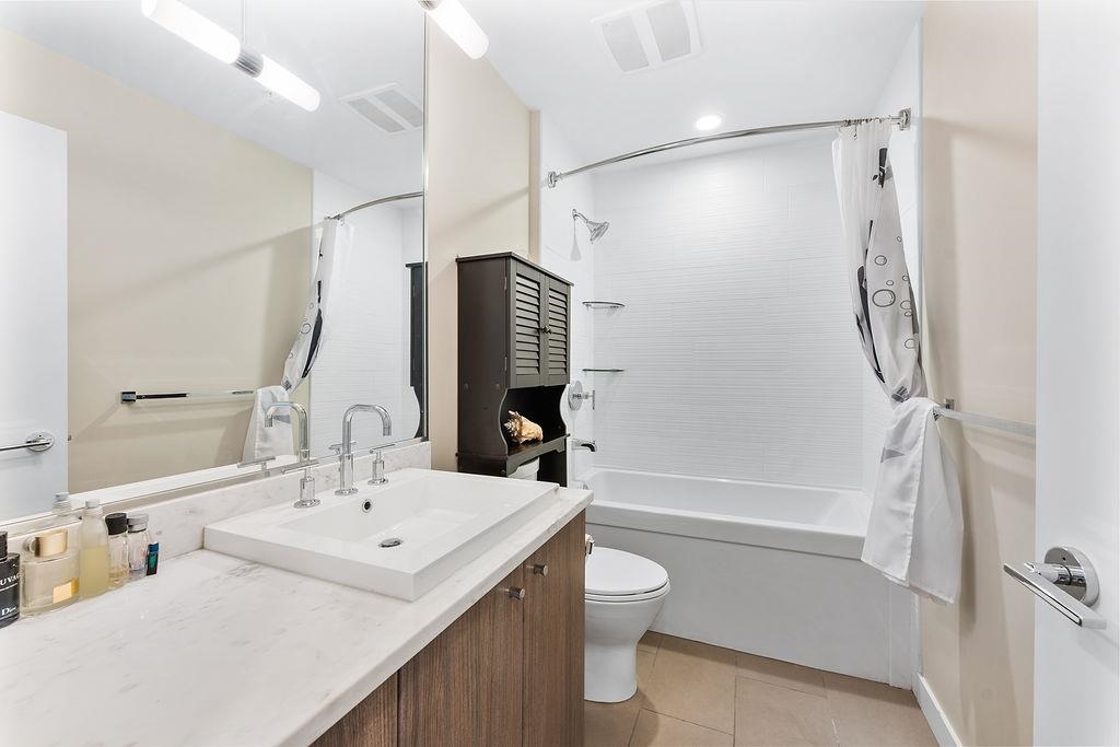 104 9350 UNIVERSITY HIGH STREET Unit: 104