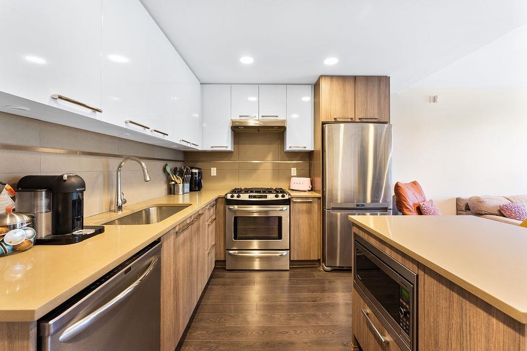 104 9350 UNIVERSITY HIGH STREET Unit: 104