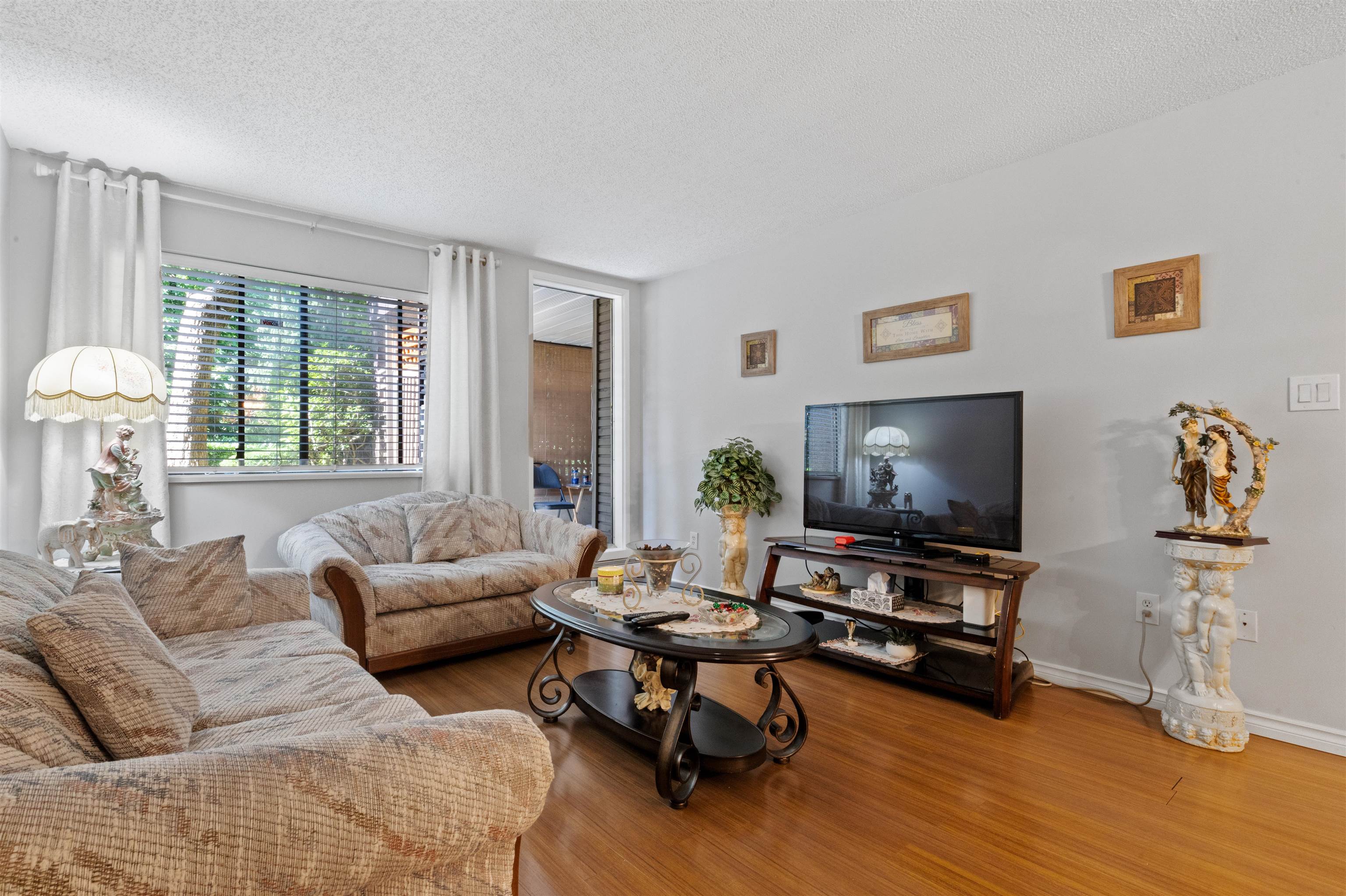 110 10662 151A STREET Unit: 110